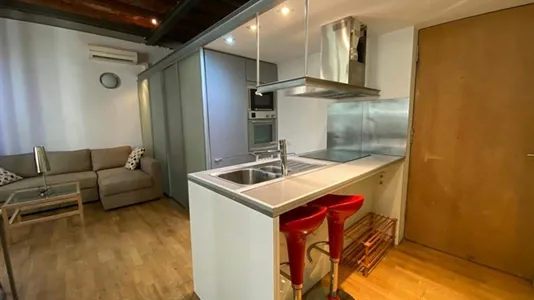 Apartments in Barcelona Ciutat Vella - photo 2