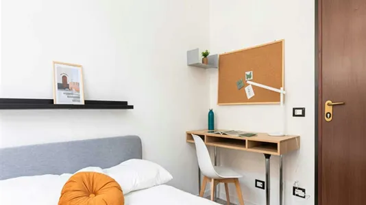 Rooms in Milano Zona 5 - Vigentino, Chiaravalle, Gratosoglio - photo 5