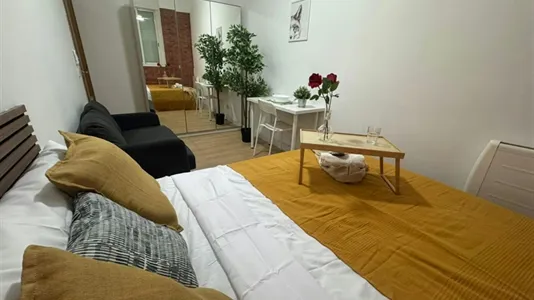 Rooms in Madrid Centro - photo 10