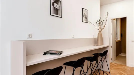 Rooms in Madrid Centro - photo 9