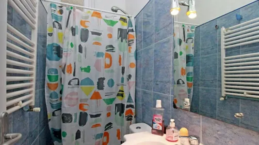 Rooms in Barcelona Eixample - photo 10