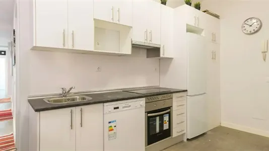 Rooms in Madrid Salamanca - photo 9