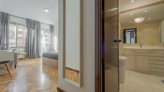 Rooms in Madrid Tetuán - photo 5