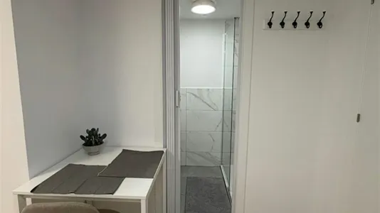 Rooms in Valencia Ciutat Vella - photo 8