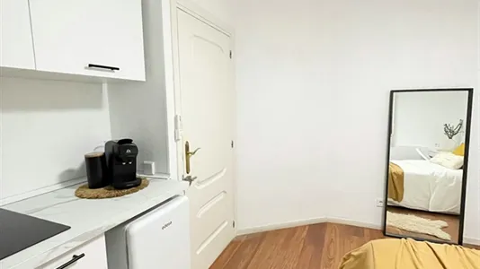 Rooms in Madrid Salamanca - photo 8