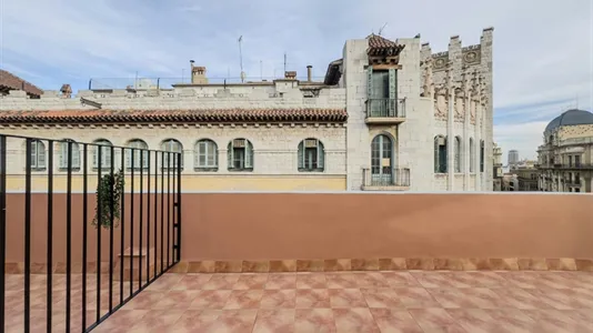 Rooms in Barcelona Ciutat Vella - photo 6
