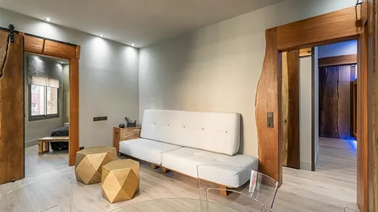 Apartments in Barcelona Eixample - photo 2