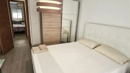 Rooms in el Camí de Vera - photo 9