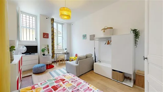 Apartments in Pau - photo 6