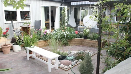 Houses in Nacka - photo 1