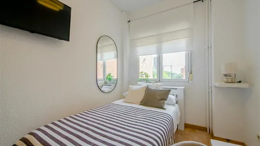 Rooms in Madrid Moncloa-Aravaca - photo 2