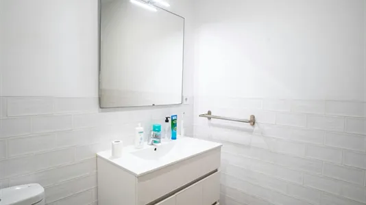 Rooms in Barcelona Eixample - photo 7