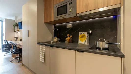 Rooms in Madrid Moncloa-Aravaca - photo 4