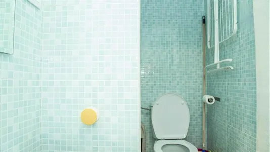 Rooms in Barcelona Ciutat Vella - photo 7