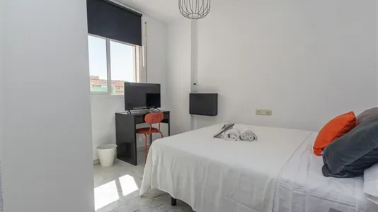 Rooms in Málaga - photo 6