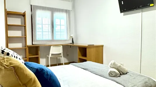 Rooms in Málaga - photo 7