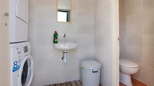 Rooms in Barcelona Ciutat Vella - photo 9