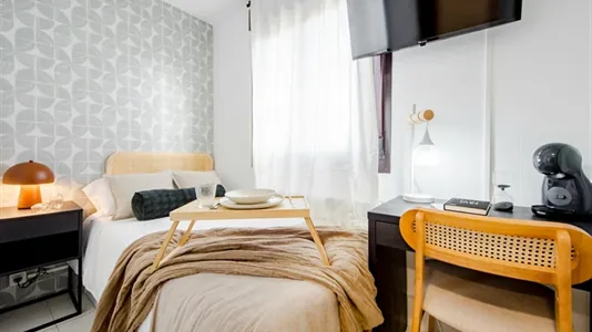 Rooms in Madrid Chamberí - photo 1