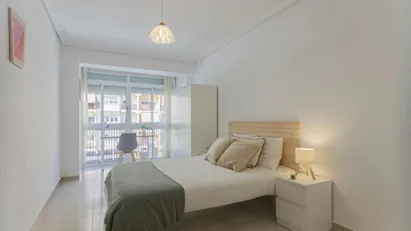 Room for rent in la Fontsanta, Comunidad Valenciana