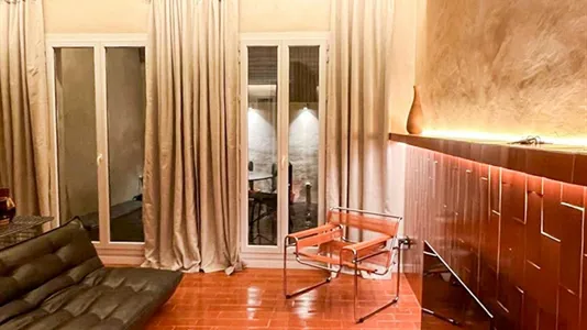 Apartments in Barcelona Ciutat Vella - photo 2