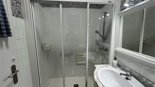 Rooms in Bilbao - photo 9