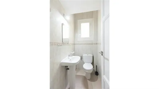 Rooms in Madrid Chamberí - photo 8