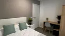 Room for rent, Madrid Tetuán, Madrid, &lt;span class=&quot;blurred street&quot; onclick=&quot;ProcessAdRequest(11617650)&quot;&gt;&lt;span class=&quot;hint&quot;&gt;See streetname&lt;/span&gt;[xxxxxxxxxxxxx]&lt;/span&gt;