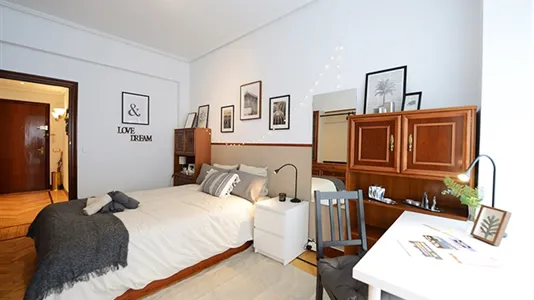 Rooms in Bilbao - photo 4