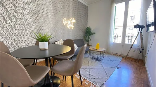 Rooms in Barcelona Eixample - photo 8