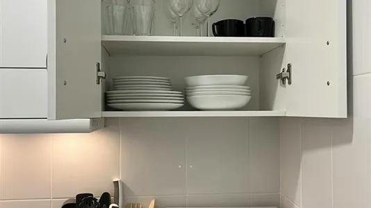 Rooms in Barcelona Ciutat Vella - photo 10