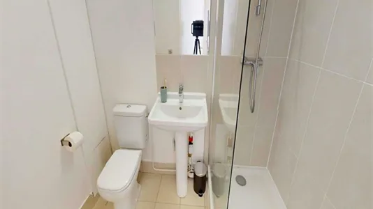 Rooms in Paris 15ème arrondissement - photo 7