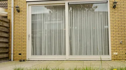 House for rent in Almere, Flevoland