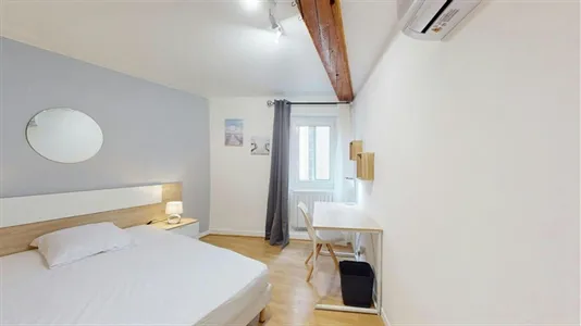 Rooms in Clermont-Ferrand - photo 4
