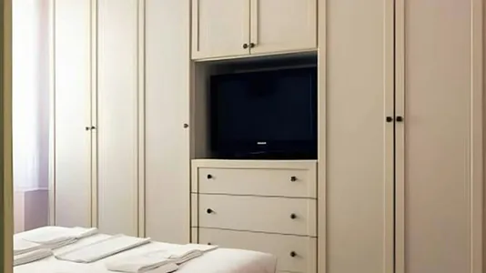 Apartments in Milano Zona 2 - Stazione Centrale, Gorla, Turro, Greco, Crescenzago - photo 3