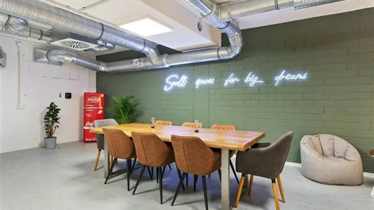 Apartments in Location is not specified - photo 6