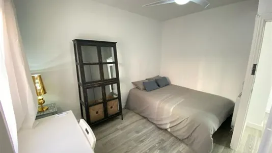 Rooms in Adaro - photo 4