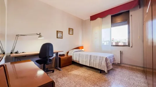 Apartments in Cornellà de Llobregat - photo 8