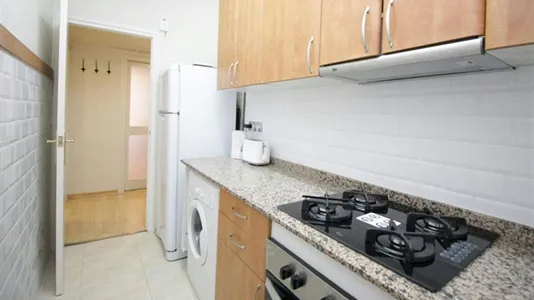 Rooms in Barcelona Sants-Montjuïc - photo 6