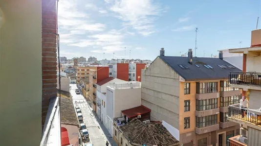 Rooms in el Camí de Vera - photo 9
