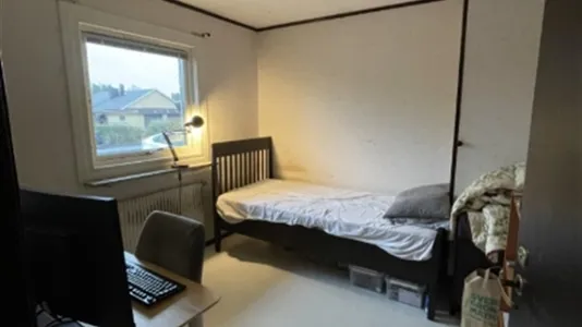 Houses in Motala - photo 5