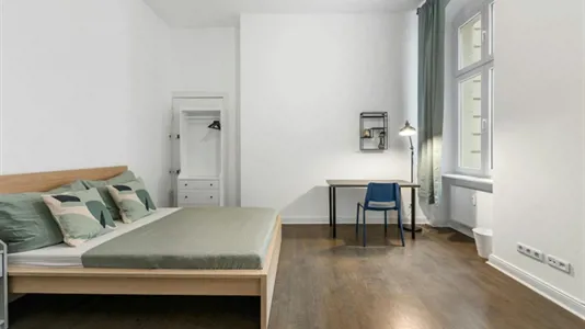 Rooms in Berlin Charlottenburg-Wilmersdorf - photo 3
