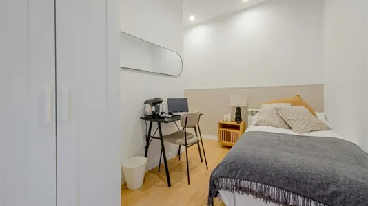 Rooms in Madrid Chamberí - photo 3