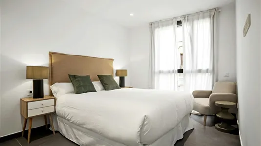 Apartments in Barcelona Ciutat Vella - photo 7
