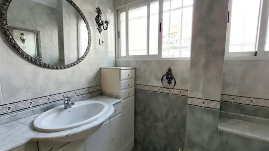 Rooms in Madrid Chamartín - photo 9