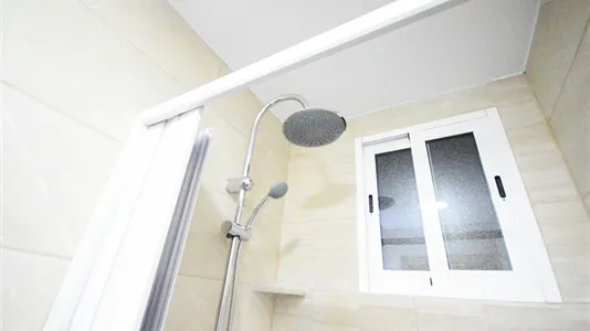 Rooms in Valencia Algirós - photo 8