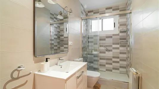 Rooms in Barcelona Eixample - photo 9