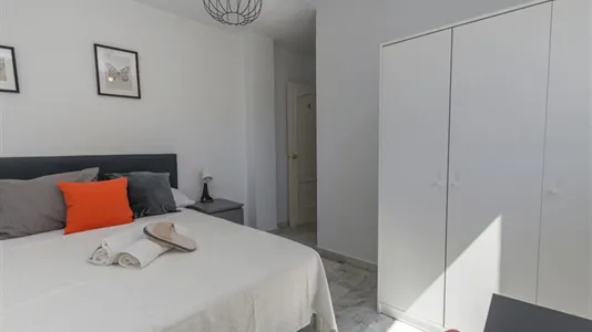 Rooms in Málaga - photo 7