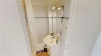 Room for rent in Nanterre, Île-de-France