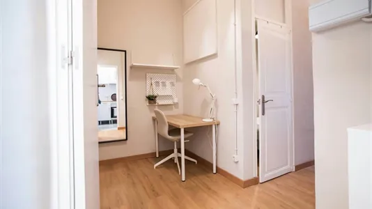 Apartments in Barcelona Ciutat Vella - photo 6