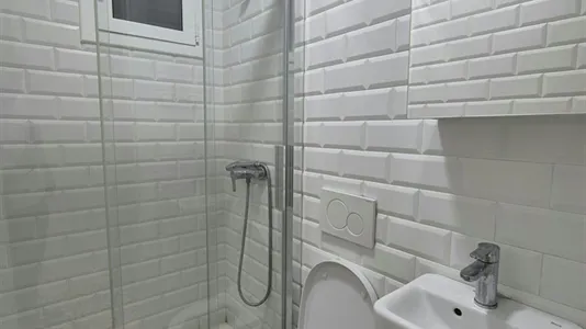 Rooms in Barcelona Sants-Montjuïc - photo 7